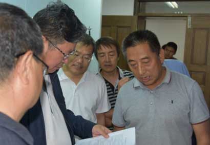 李旺泽厅长到省农业机械化技术推广总站调研指导工作