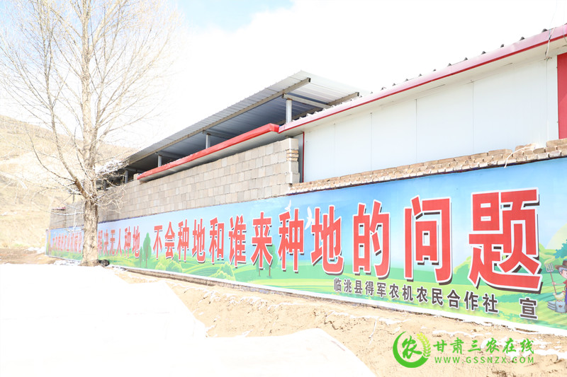 省农机推广总站探索形成多种农机社会化经营服务模式