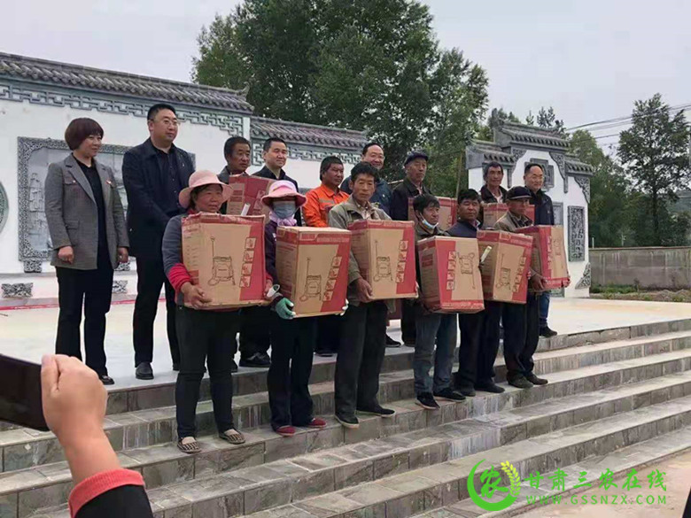 渭源县举办小麦条锈病统防统治现场培训会