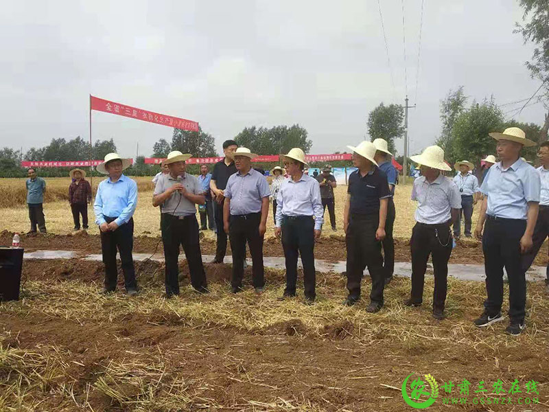 全省“三夏”农机化生产暨小麦机收减损现场会在宁县召开
