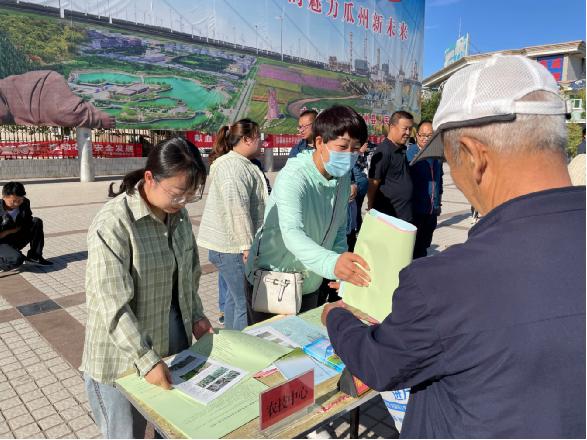 瓜州县农业技术服务中心全面开展“安全生产月”活动
