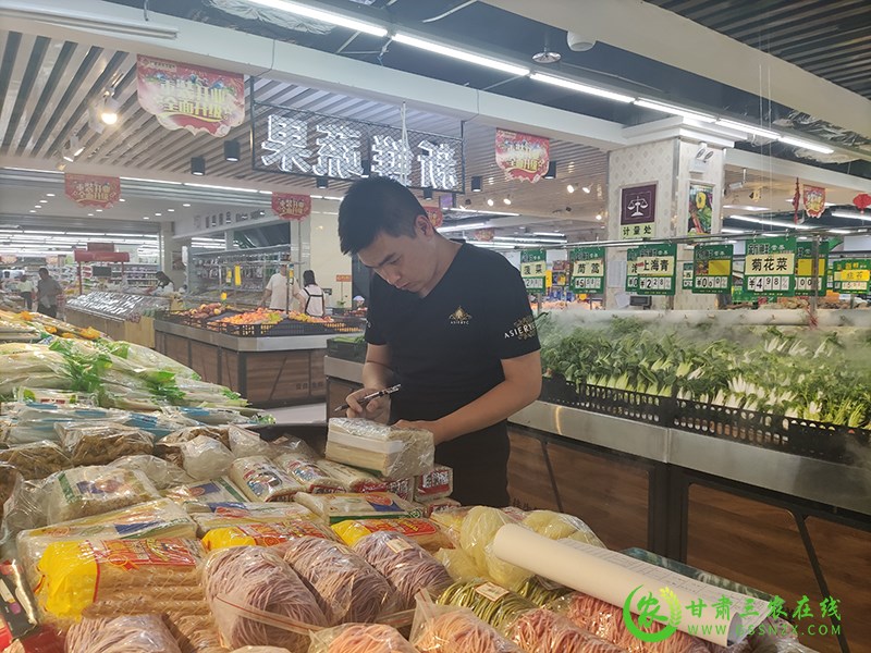 瓜州县开展“两品一标”标志使用专项检查