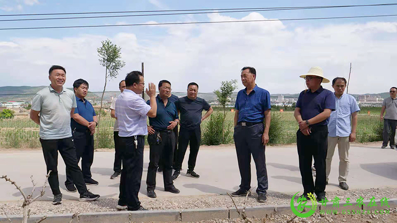 省耕保总站站长崔增团一行赴静宁县调研旱作节水农业示范推广项目工作