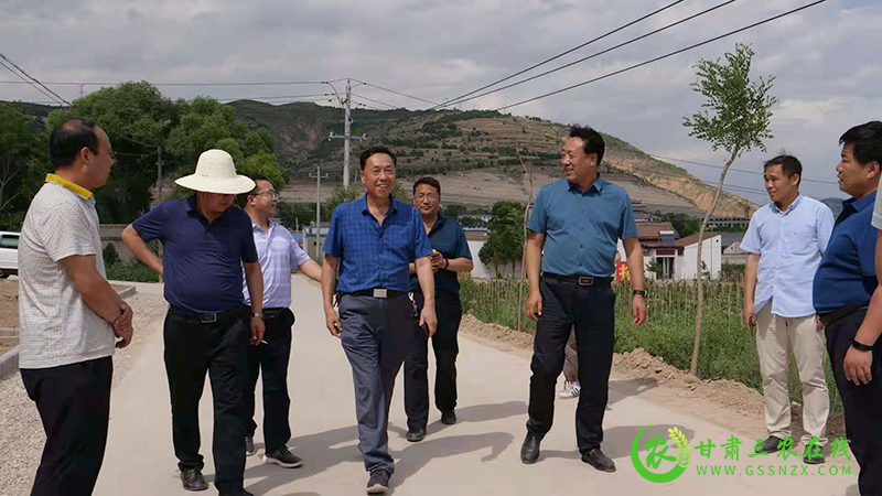 省耕保总站站长崔增团一行赴静宁县调研旱作节水农业示范推广项目工作