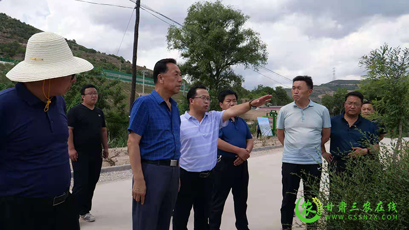 省耕保总站站长崔增团一行赴静宁县调研旱作节水农业示范推广项目工作