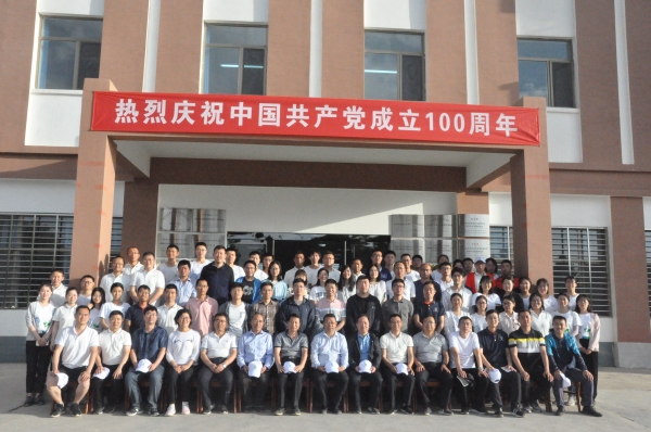 中国工程院张福锁院士来甘开展土壤质量调研考察