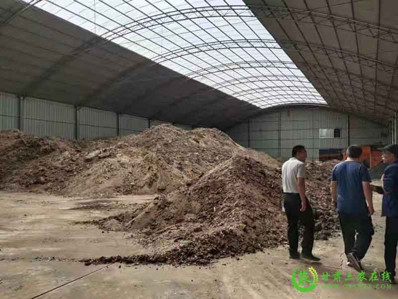 会宁县加强对粪肥还田服务主体扶持力度 提高技术到位率