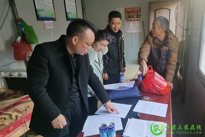 庄浪县逐步探索出地膜“以旧换新”市场化运作方式