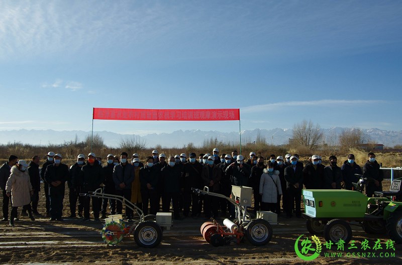 张掖市农机化生产节粮减损培训班在临泽召开​