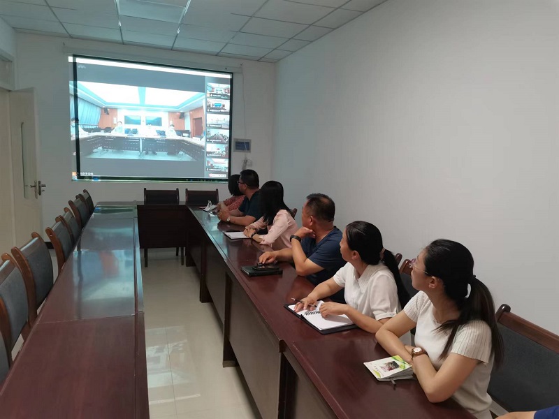 山丹县经作中心组织参加地膜科学使用回收培训视频会